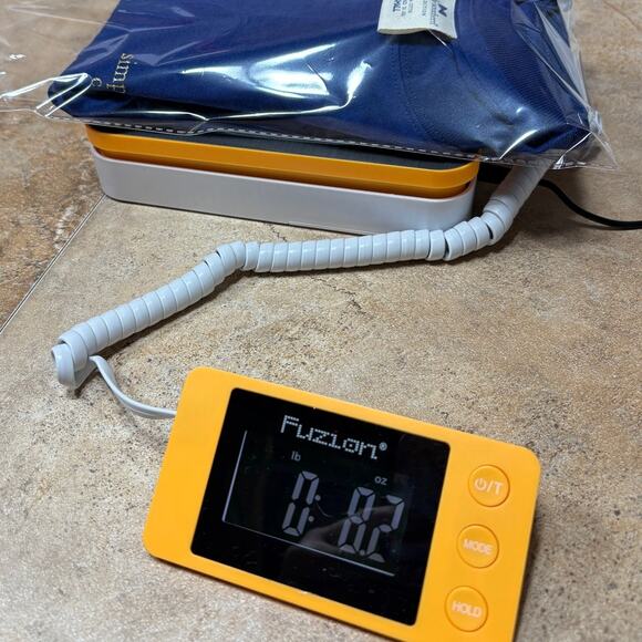 Simply Southern Women’s Small Tall T-Shirt – Blue- Christmas Dog Graphic – NWT - Picture 7 of 7